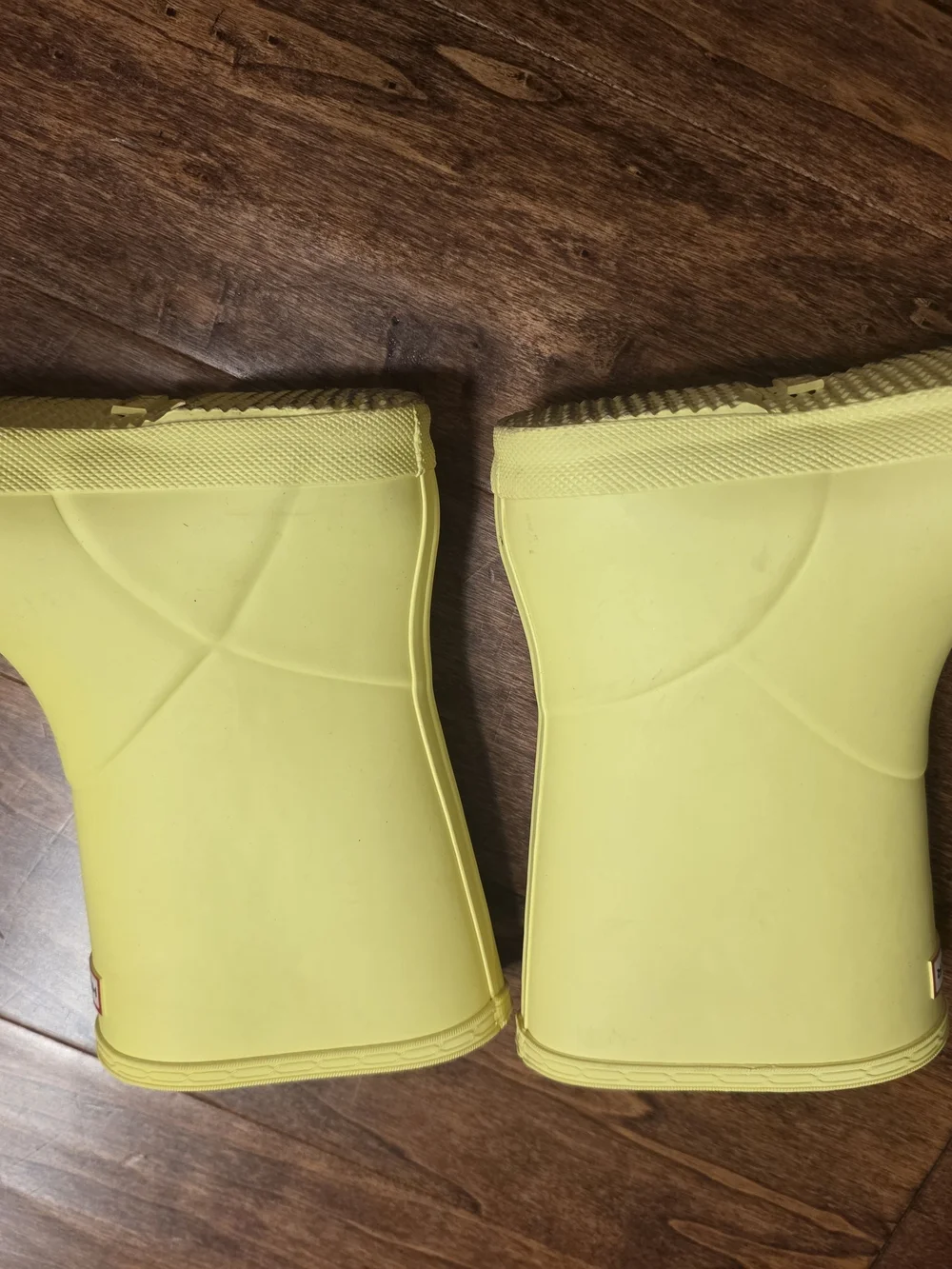 Hunter Kids Yellow Rubber Rain Boots GUC